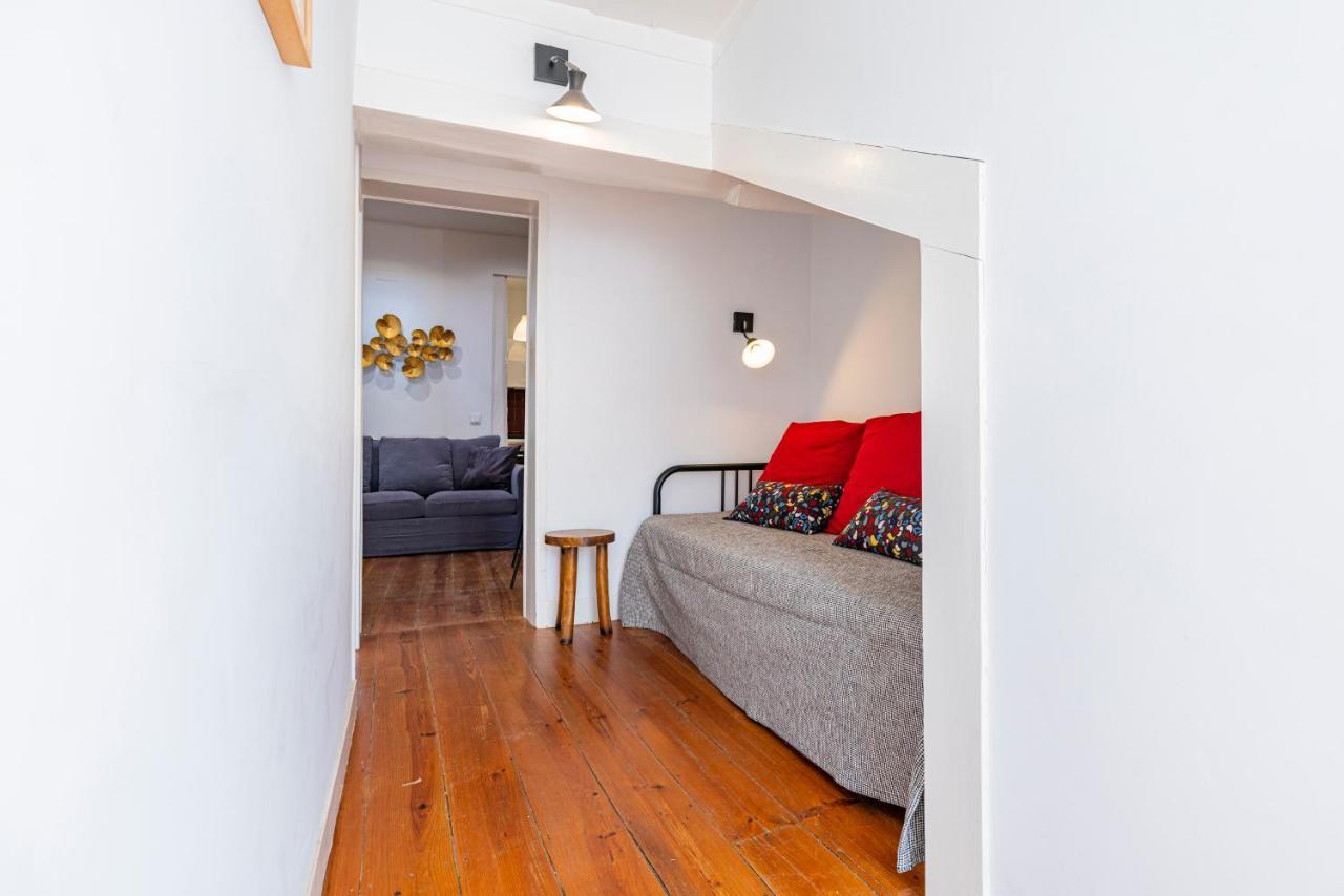 Alfama 2Bdr Duplex Apartment W/ Balcony By Lovelystay Lisbon Exterior photo